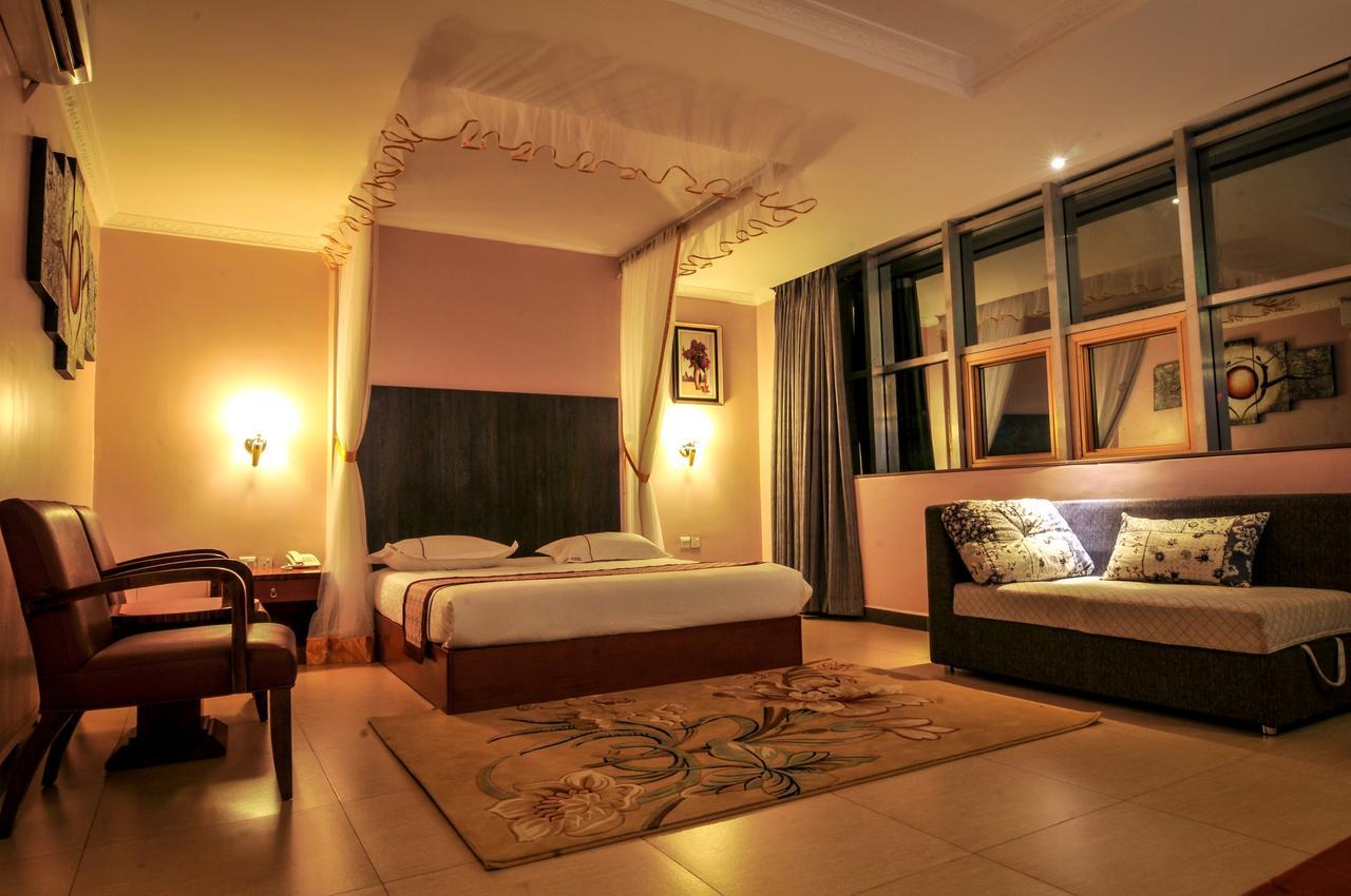 Russell Hotel Kampala Exterior foto